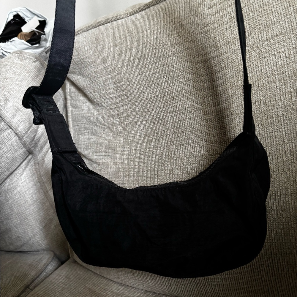 Baggu MINI crescent bag in black